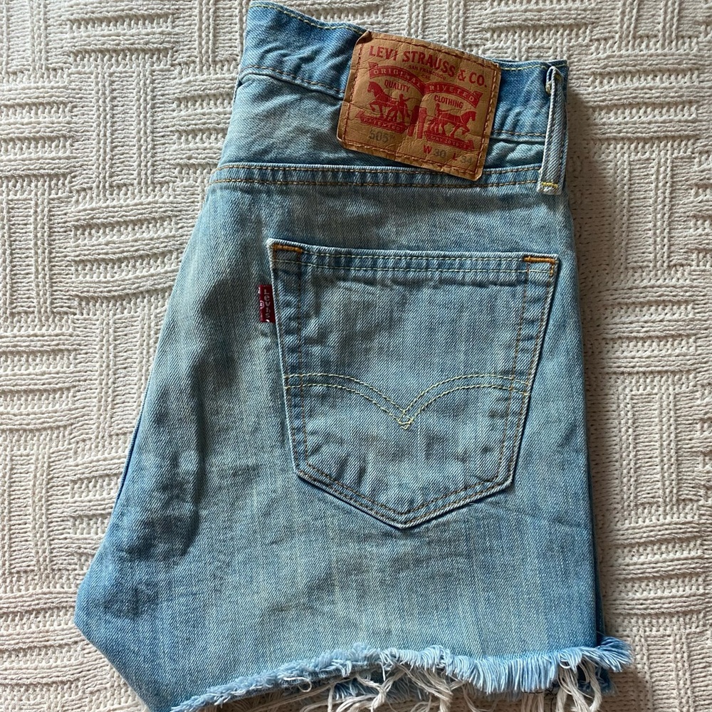 Levi Shorts